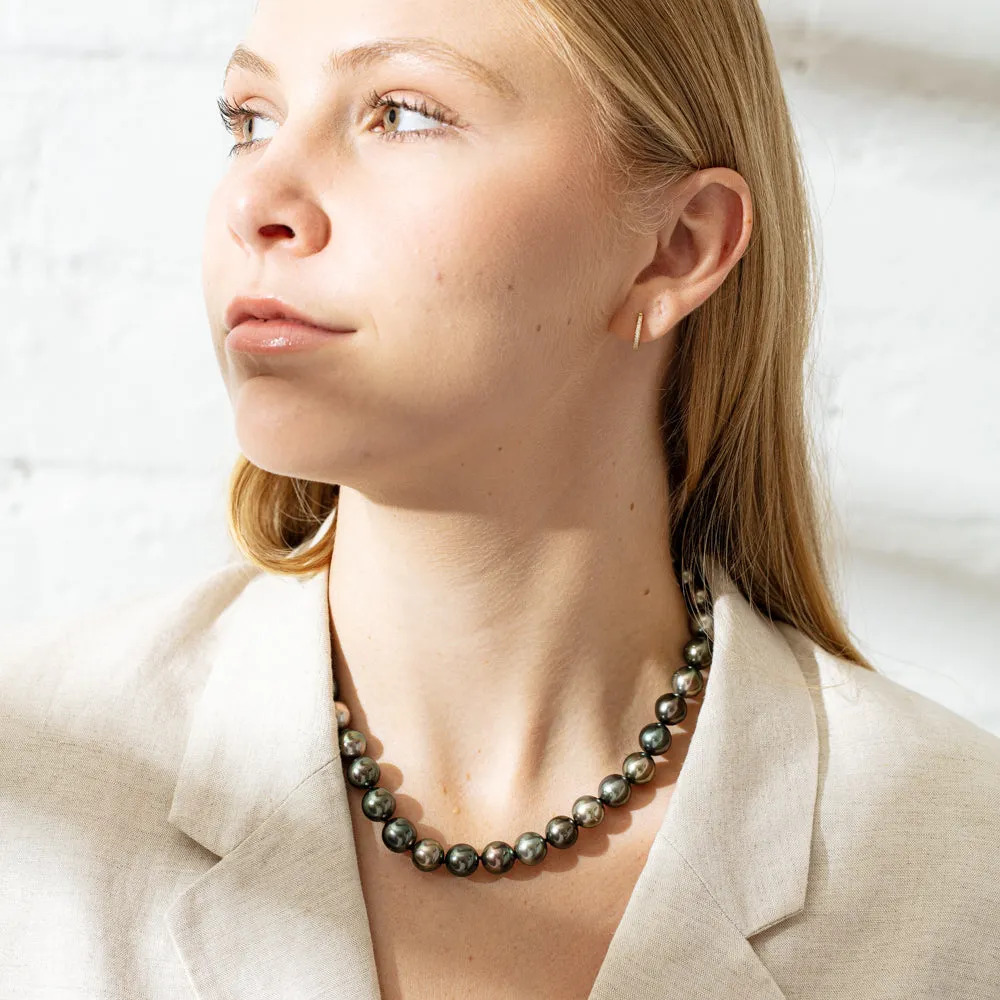 18ct Yellow Gold Cultured Black Pearl Necklace