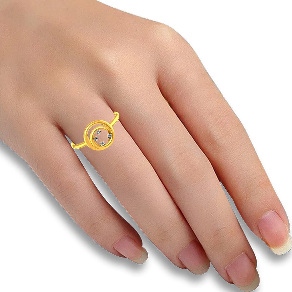 18k Diamond Ring With A Diamond Studded Circle On Top