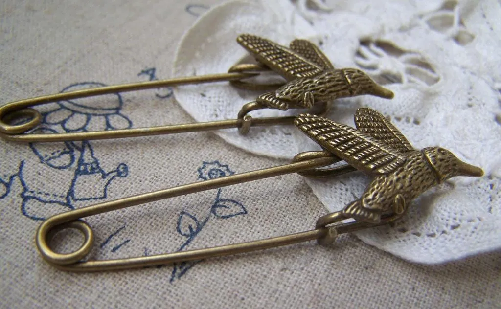 6 pcs Antique Bronze Bird Safety Pins Broochs A2880