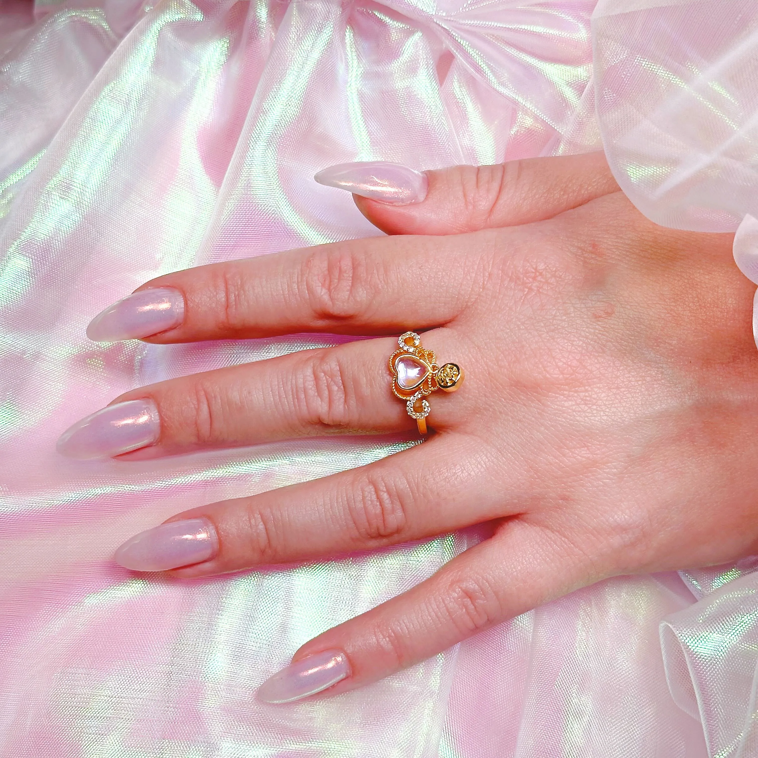 Amora Ring