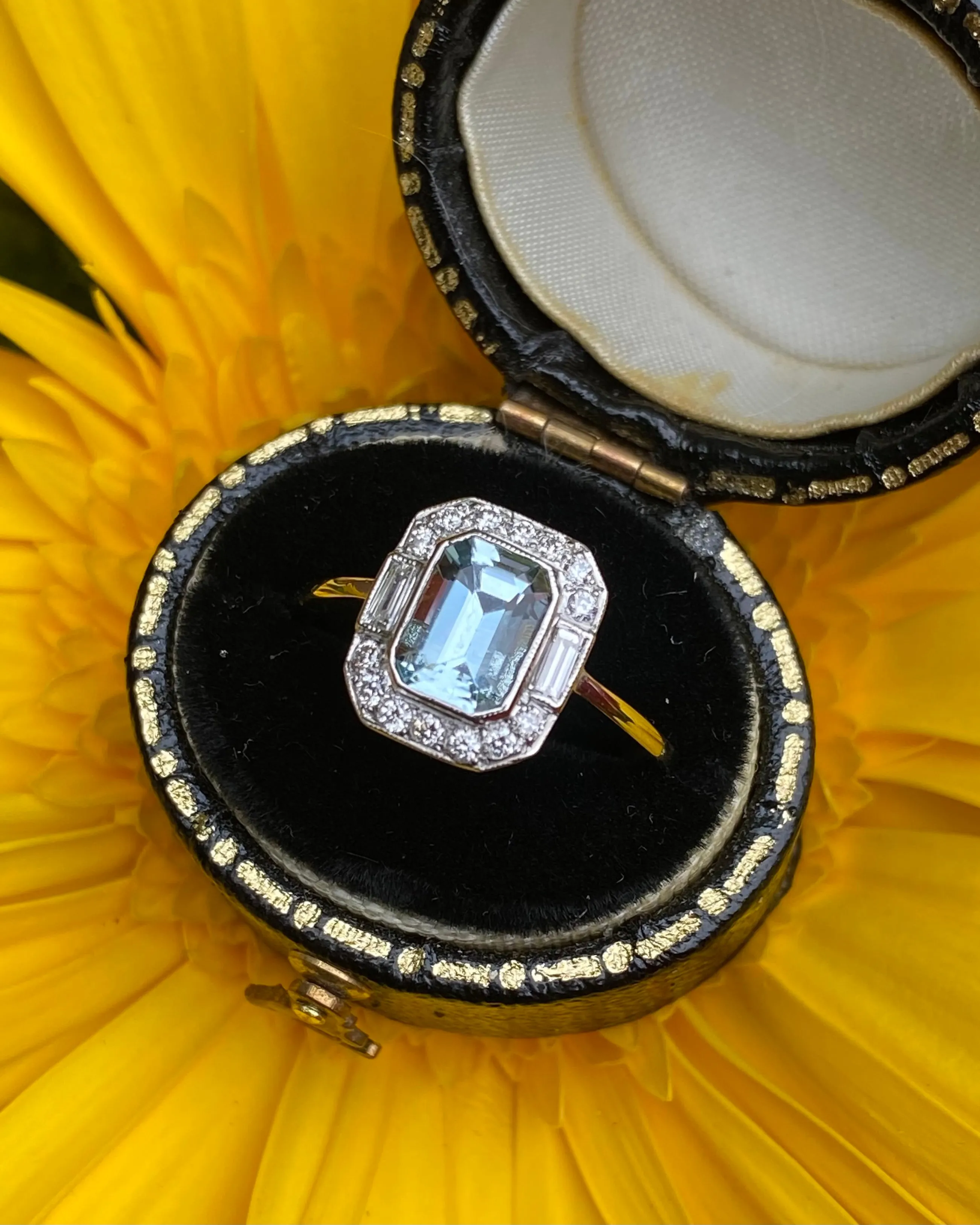 Art Deco Aquamarine and Diamond Ring Platinum 0.25ct   0.90ct