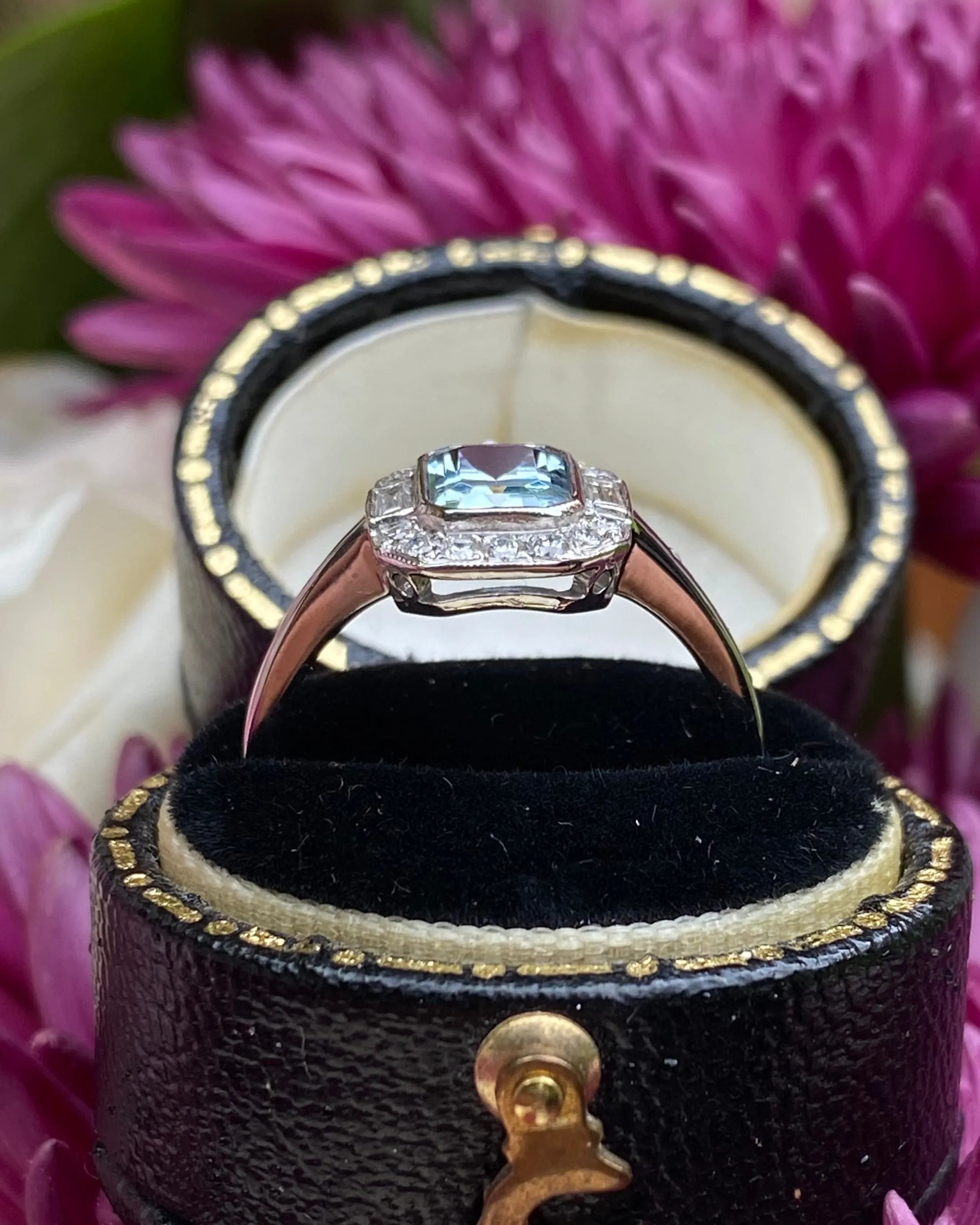 Art Deco Aquamarine and Diamond Ring Platinum 0.25ct   0.90ct