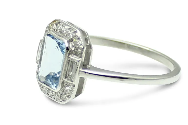 Art Deco Aquamarine and Diamond Ring Platinum 0.25ct   0.90ct
