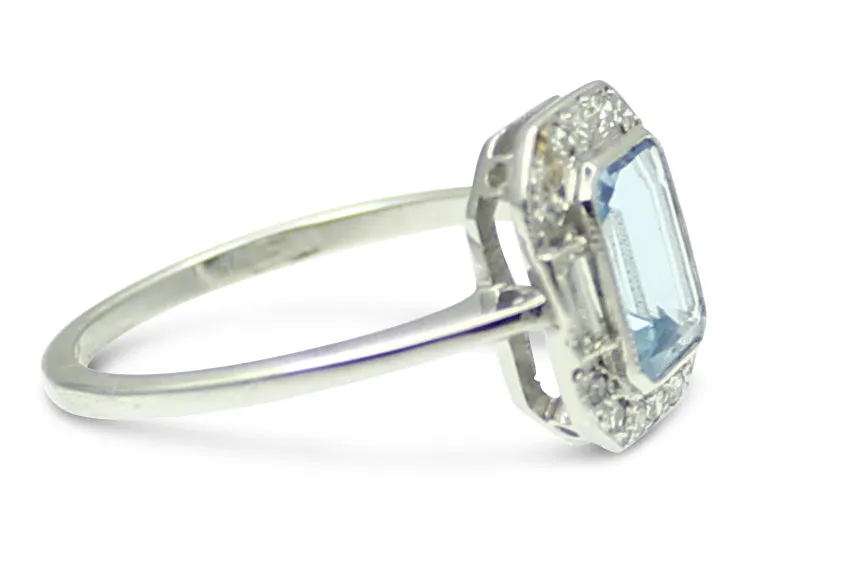 Art Deco Aquamarine and Diamond Ring Platinum 0.25ct   0.90ct