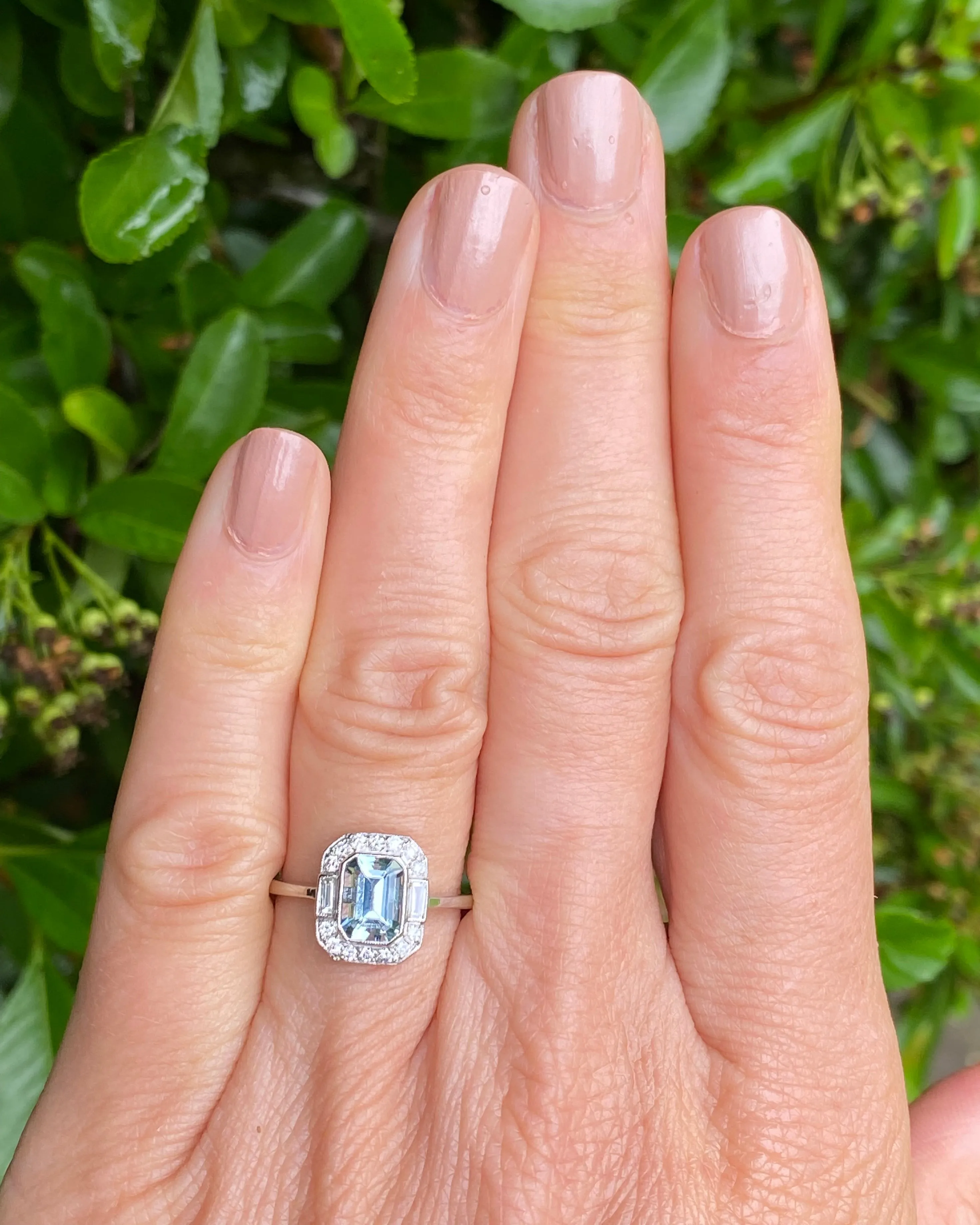 Art Deco Aquamarine and Diamond Ring Platinum 0.25ct   0.90ct