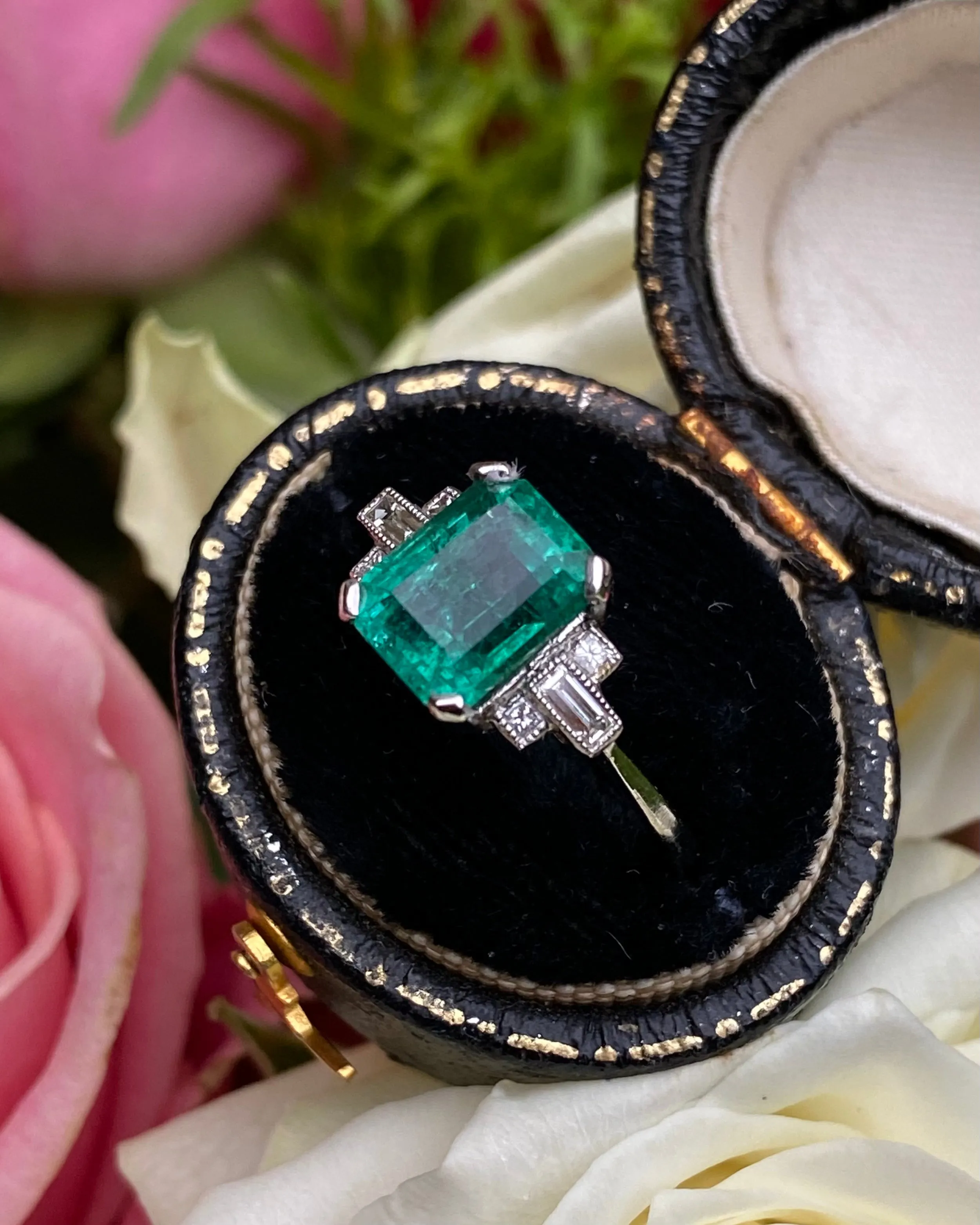 Art Deco Emerald and Diamond Platinum Ring 0.20ct   1.40ct