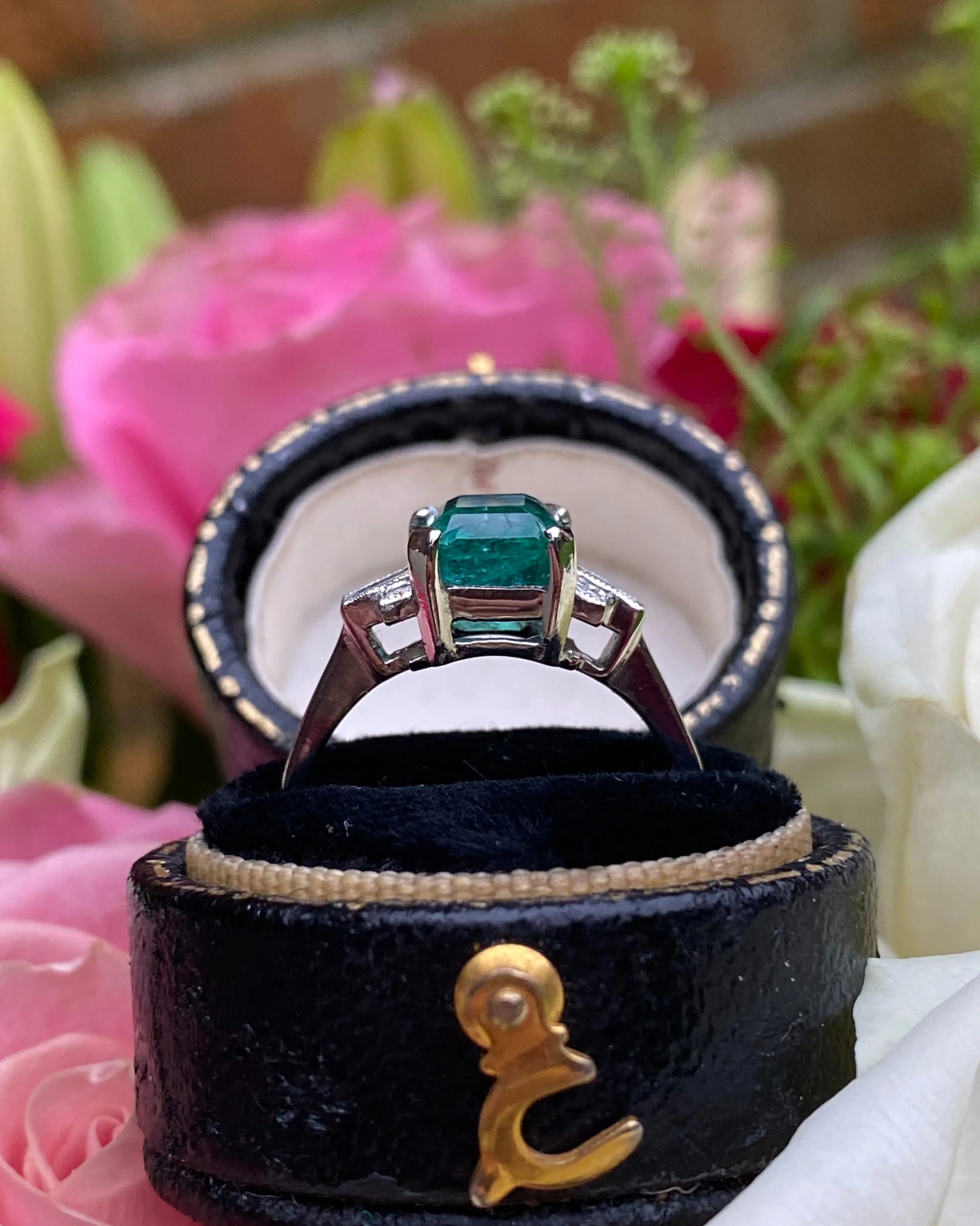 Art Deco Emerald and Diamond Platinum Ring 0.20ct   1.40ct