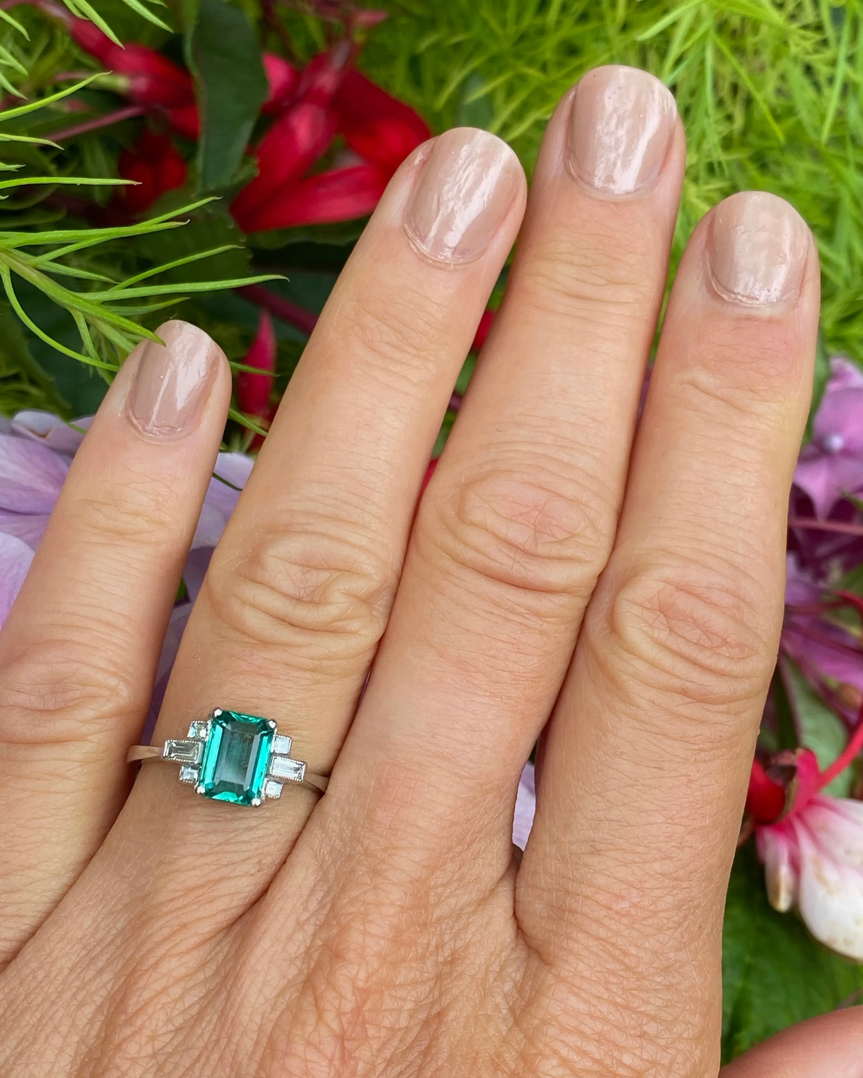 Art Deco Emerald and Diamond Platinum Ring 0.20ct   1.40ct