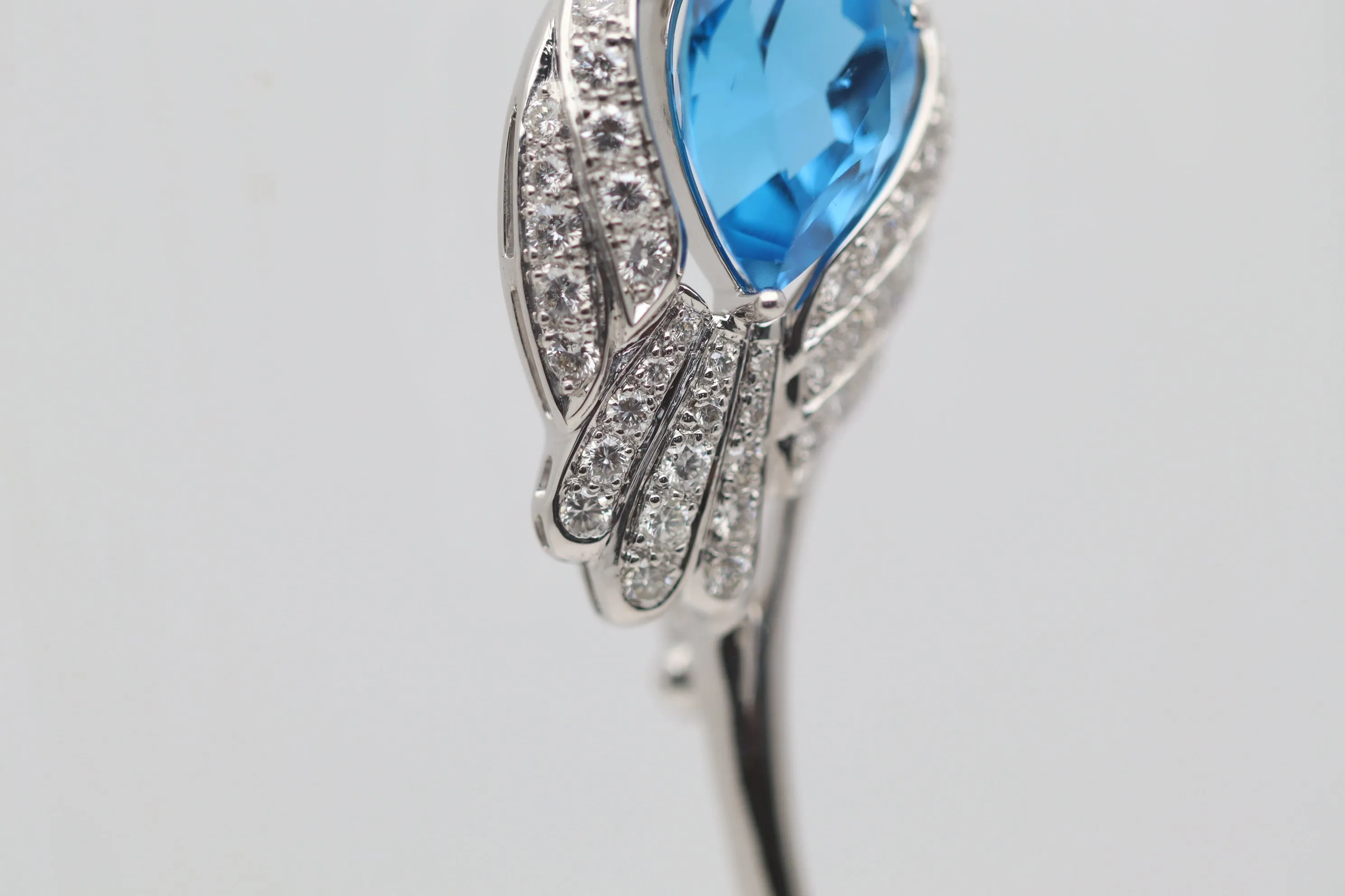 Blue Topaz Diamond Gold Flamingo Brooch Pin