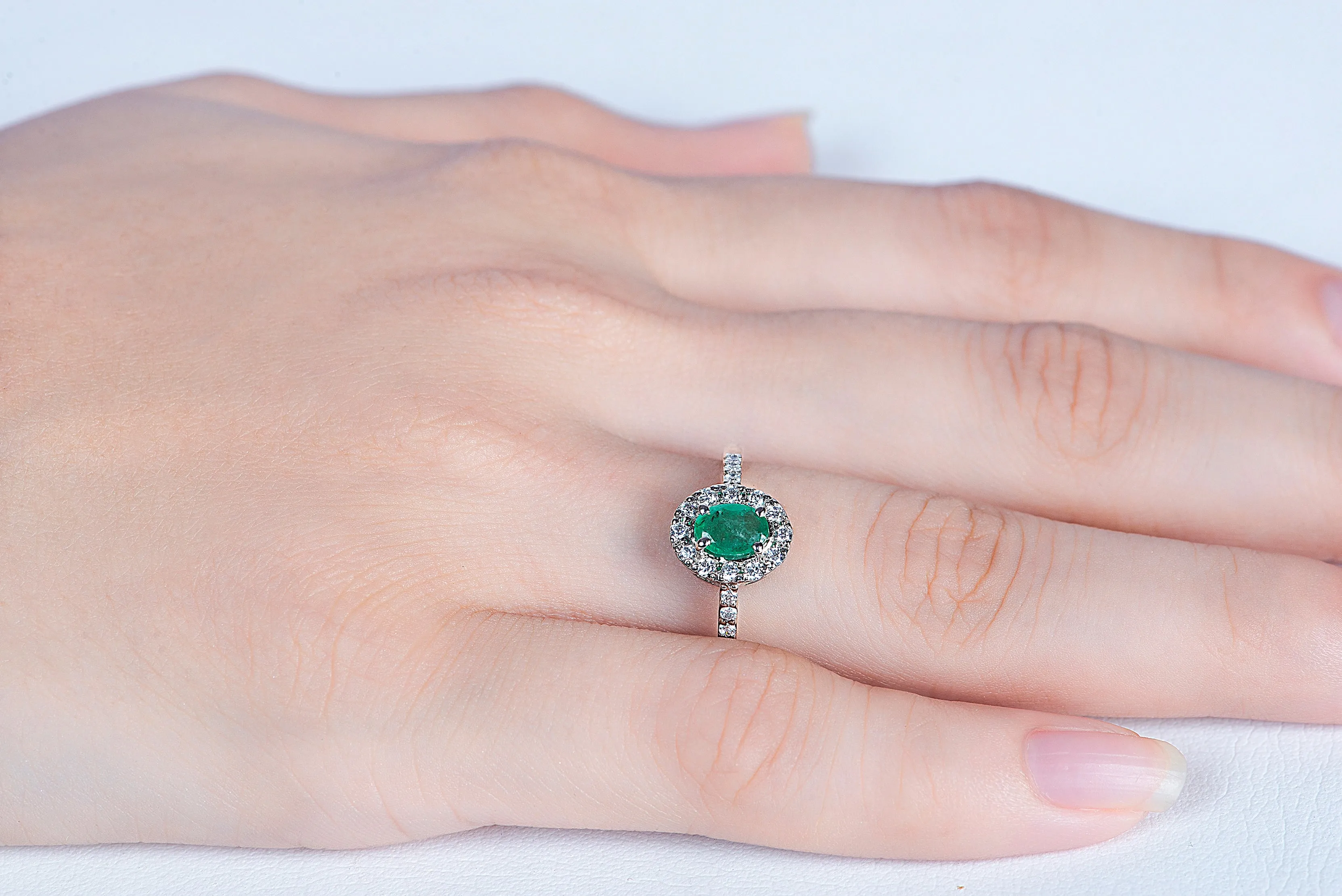 EMERALD STONE OF NATURE RING
