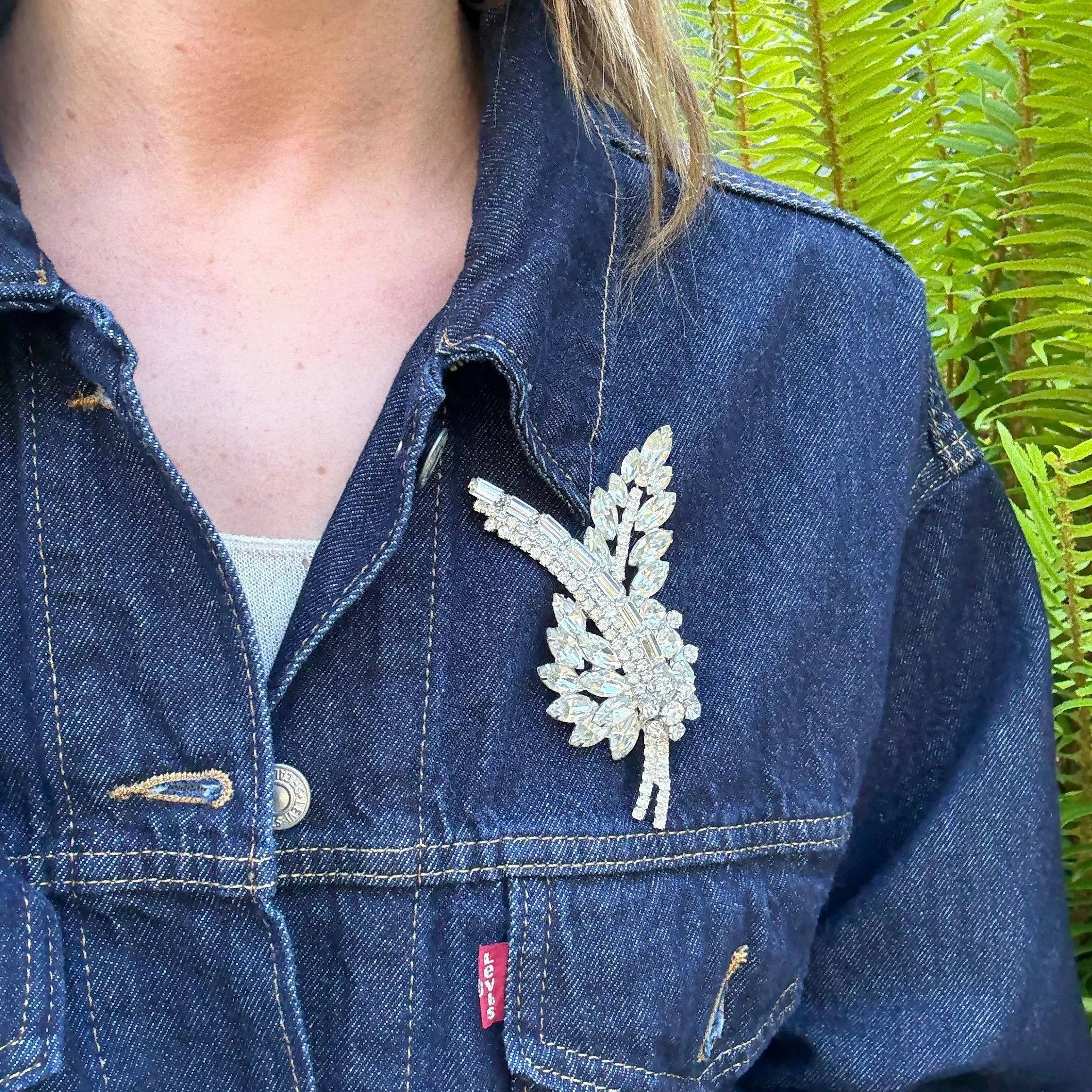 Exuberant Rhinestone Corsage Brooch by Juliana