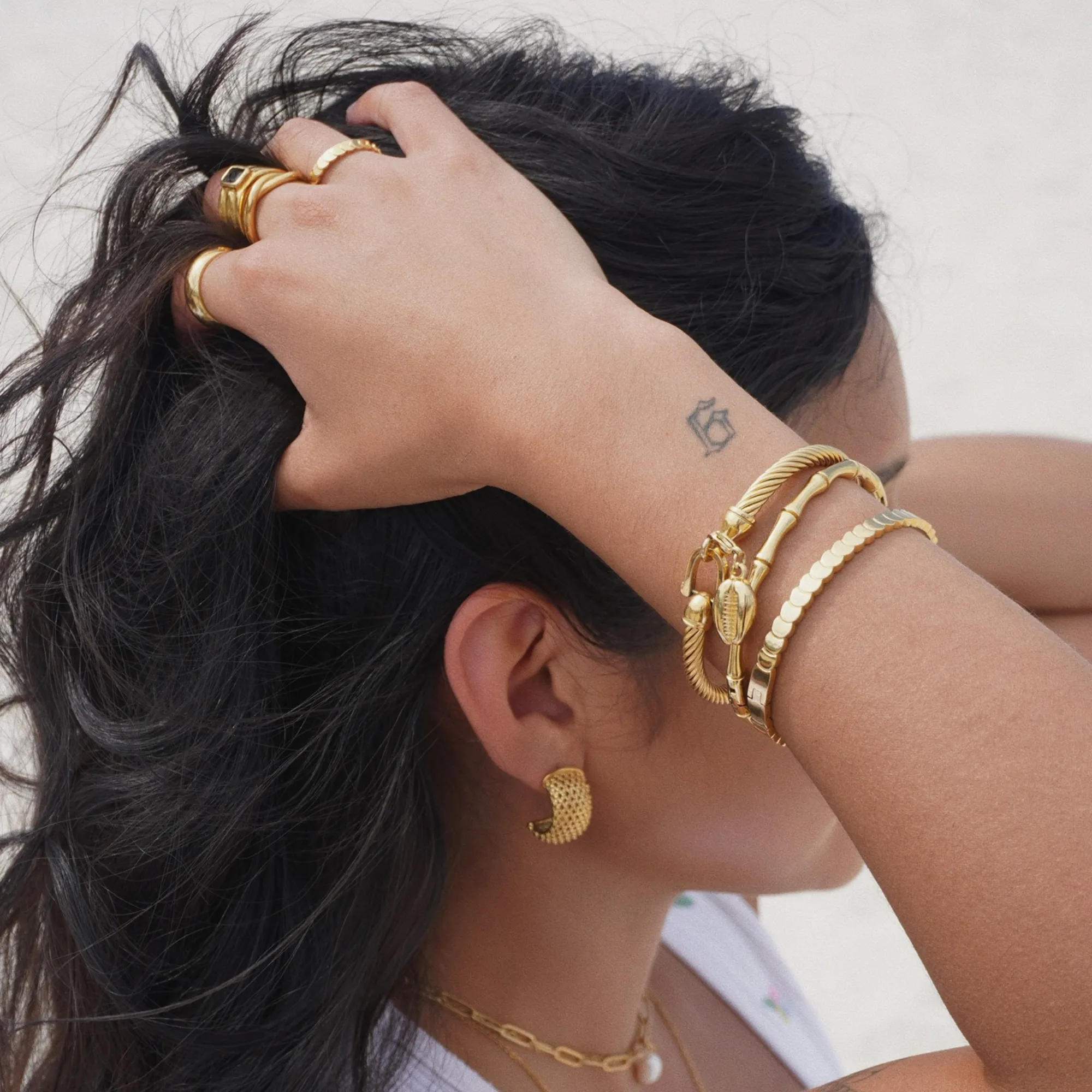 Hana Shell Bracelet