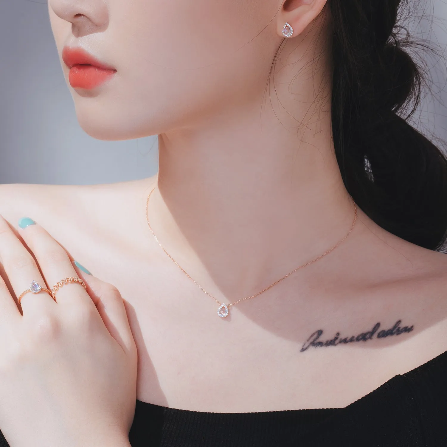 [IU,(G)I-DLE ]MOONSTONE TEARS Necklace