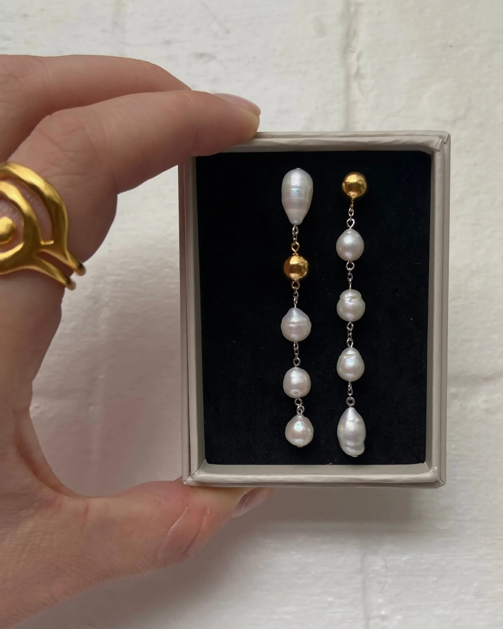 'Martha' Mismatched Drop Pearl Earrings