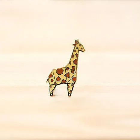 Origami Pin ?C Giraffe