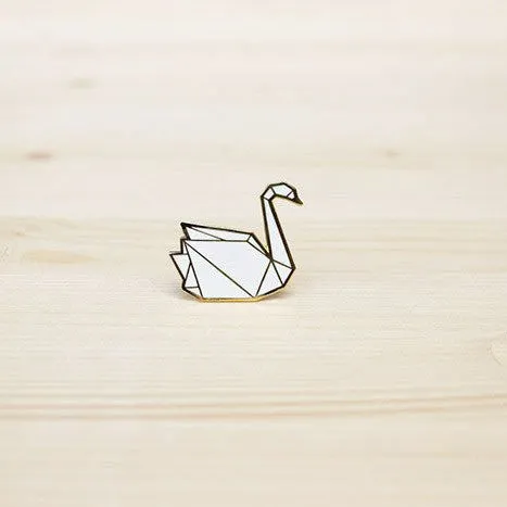 Origami Pin ?C Swan