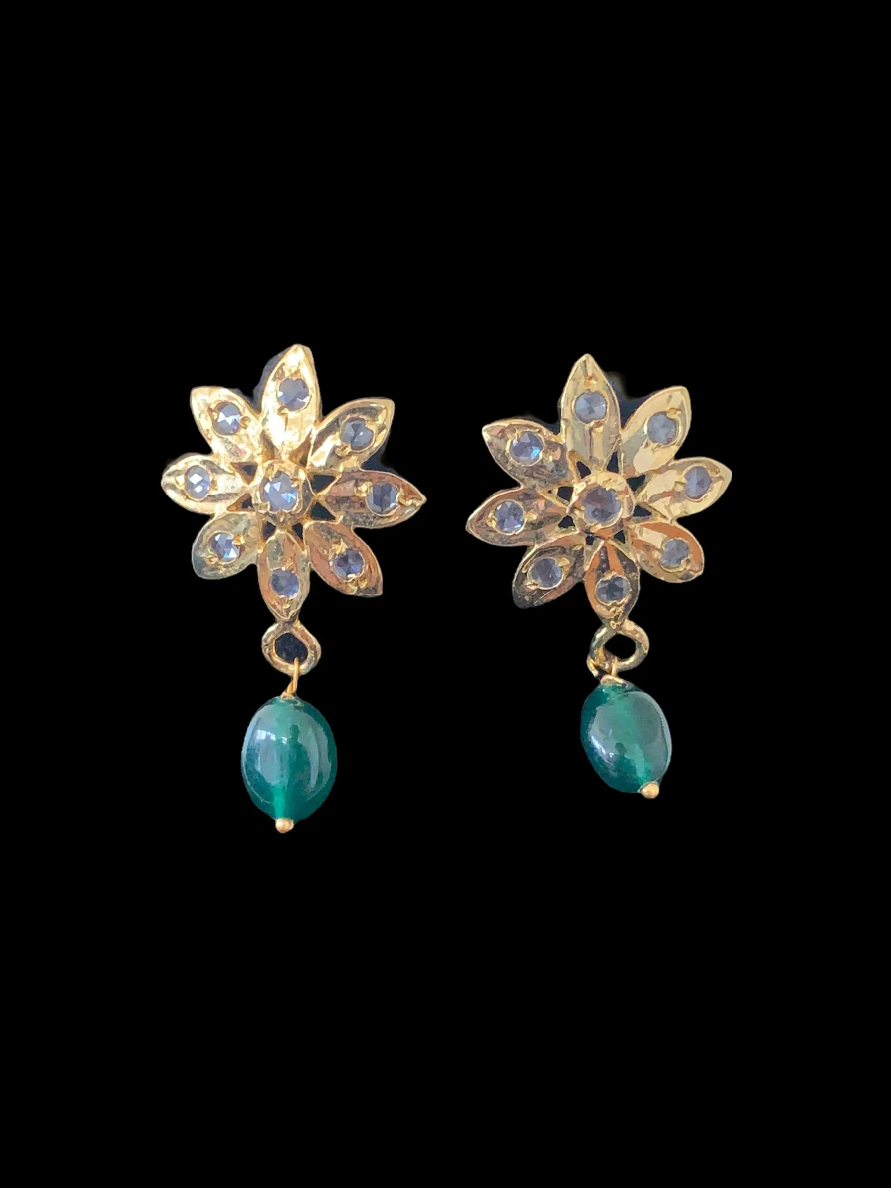 PS372 flower pendant set with top styled earrings ( READY TO SHIP )