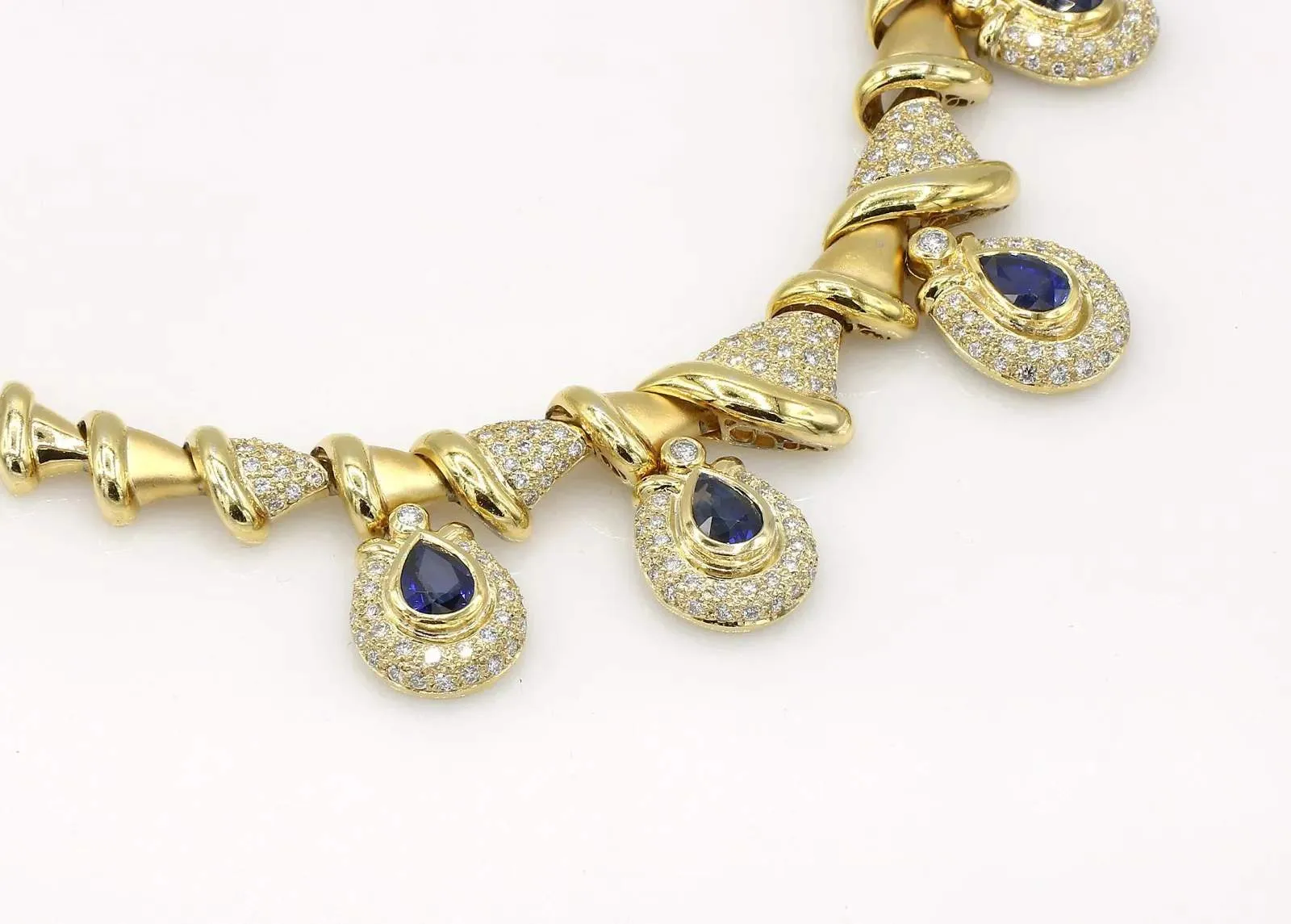SAPPHIRE AND DIAMOND DROPS NECKLACE