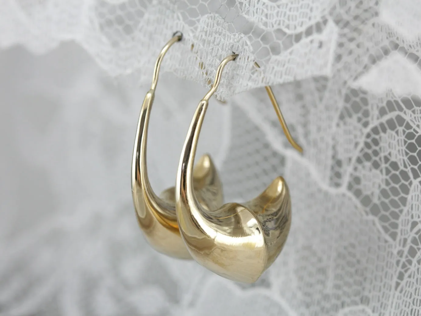 Sleek Polished Yellow Gold Drop Earrings