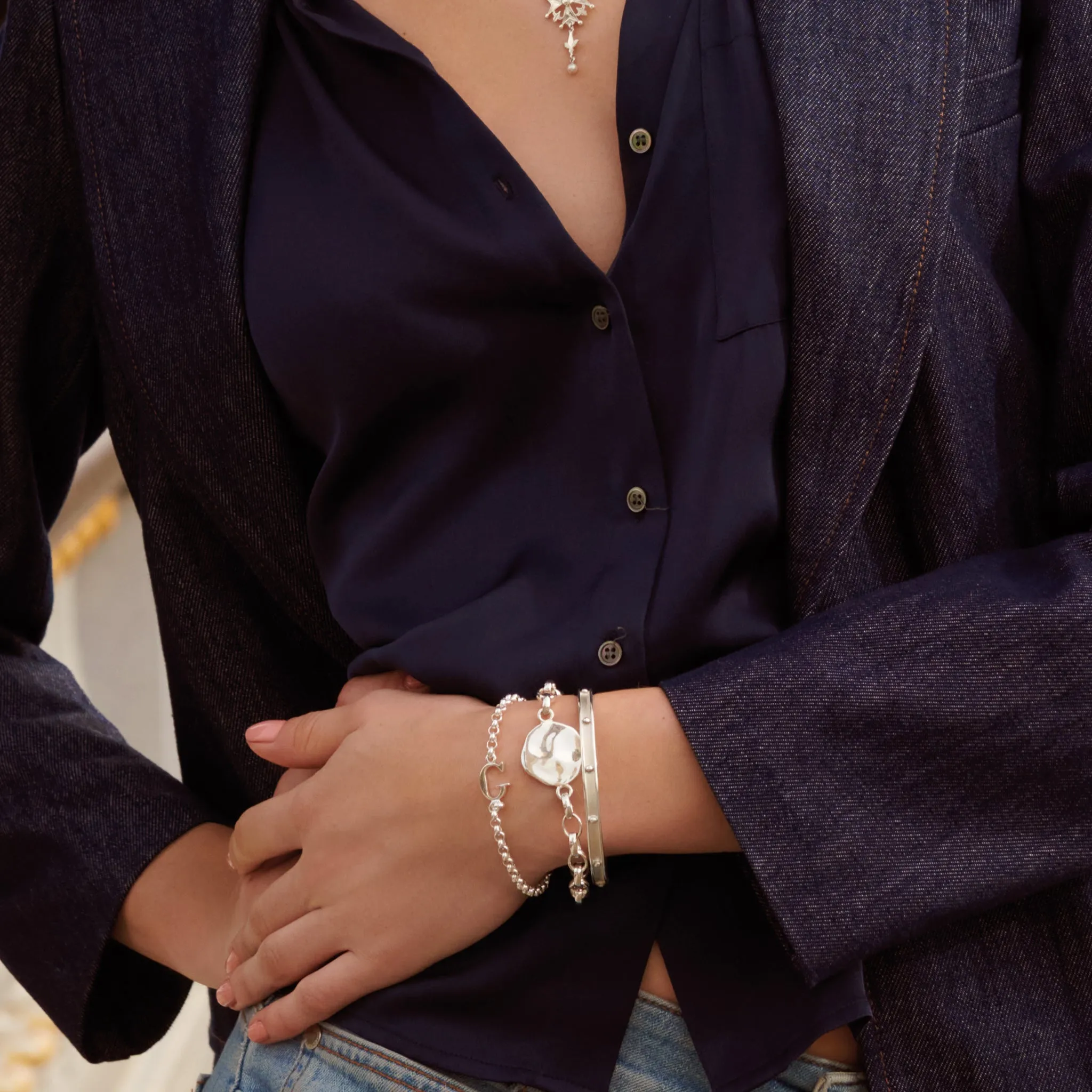 Soyez Myst??rieuses Quote Bracelet Silver