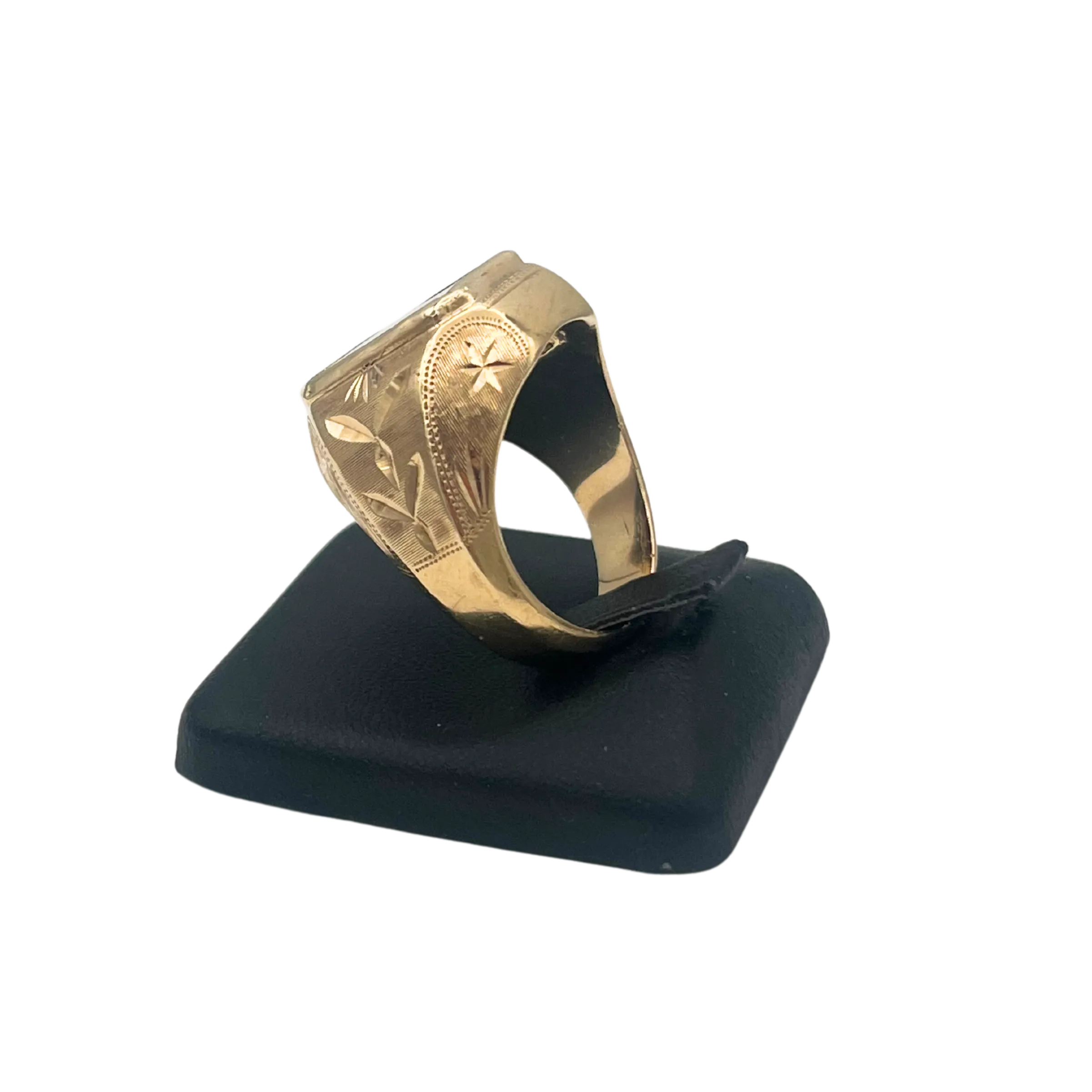 Vintage Men's Heavy 14k Yellow Gold Hand Engraved Onyx Ring