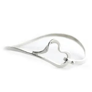 Wavy Heart Clasp Bangle