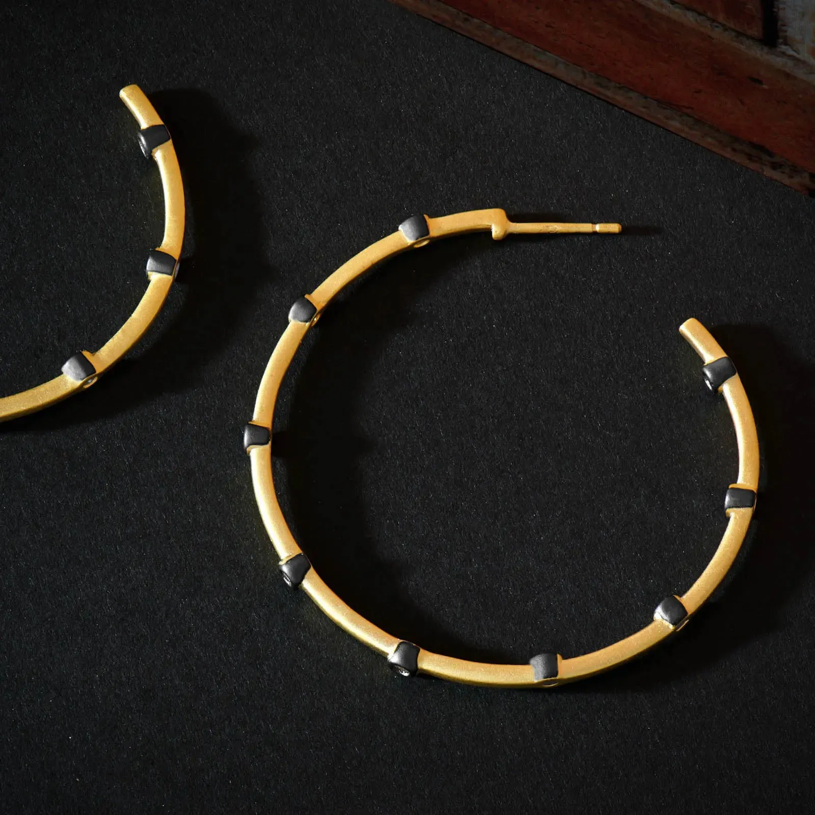 Your Go-To Bezel Hoop